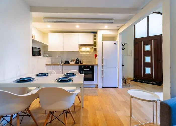 Appartement Duplex Spacieux Au Calme